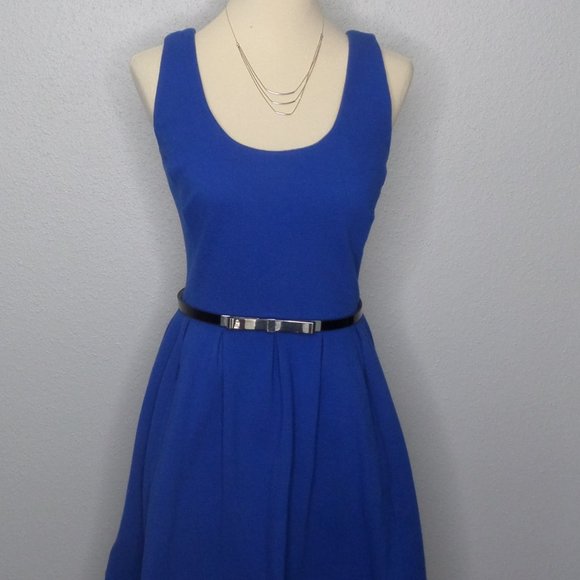 Banana Republic Fit and Flare - Picture 4 of 12